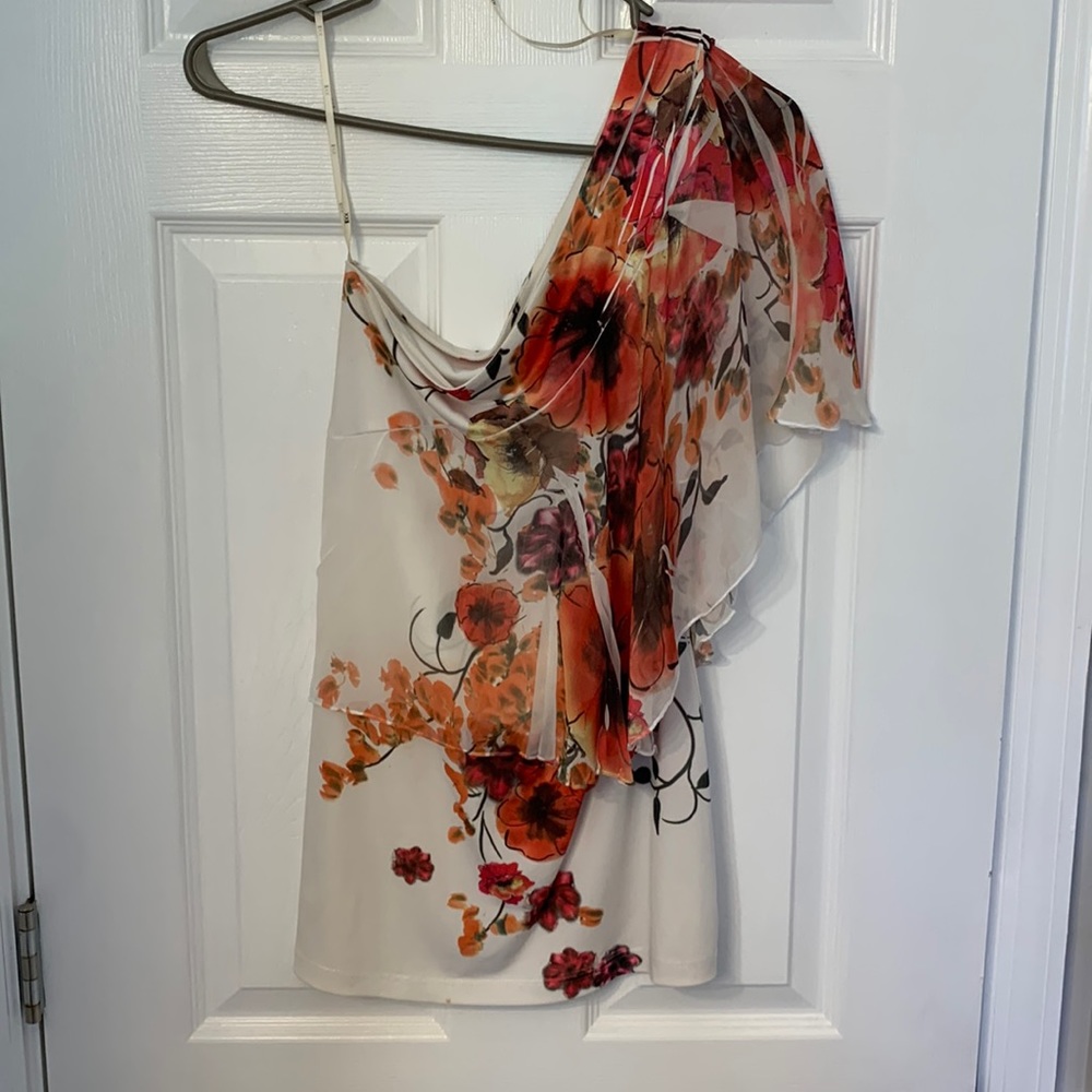 One shoulder dressy flower top